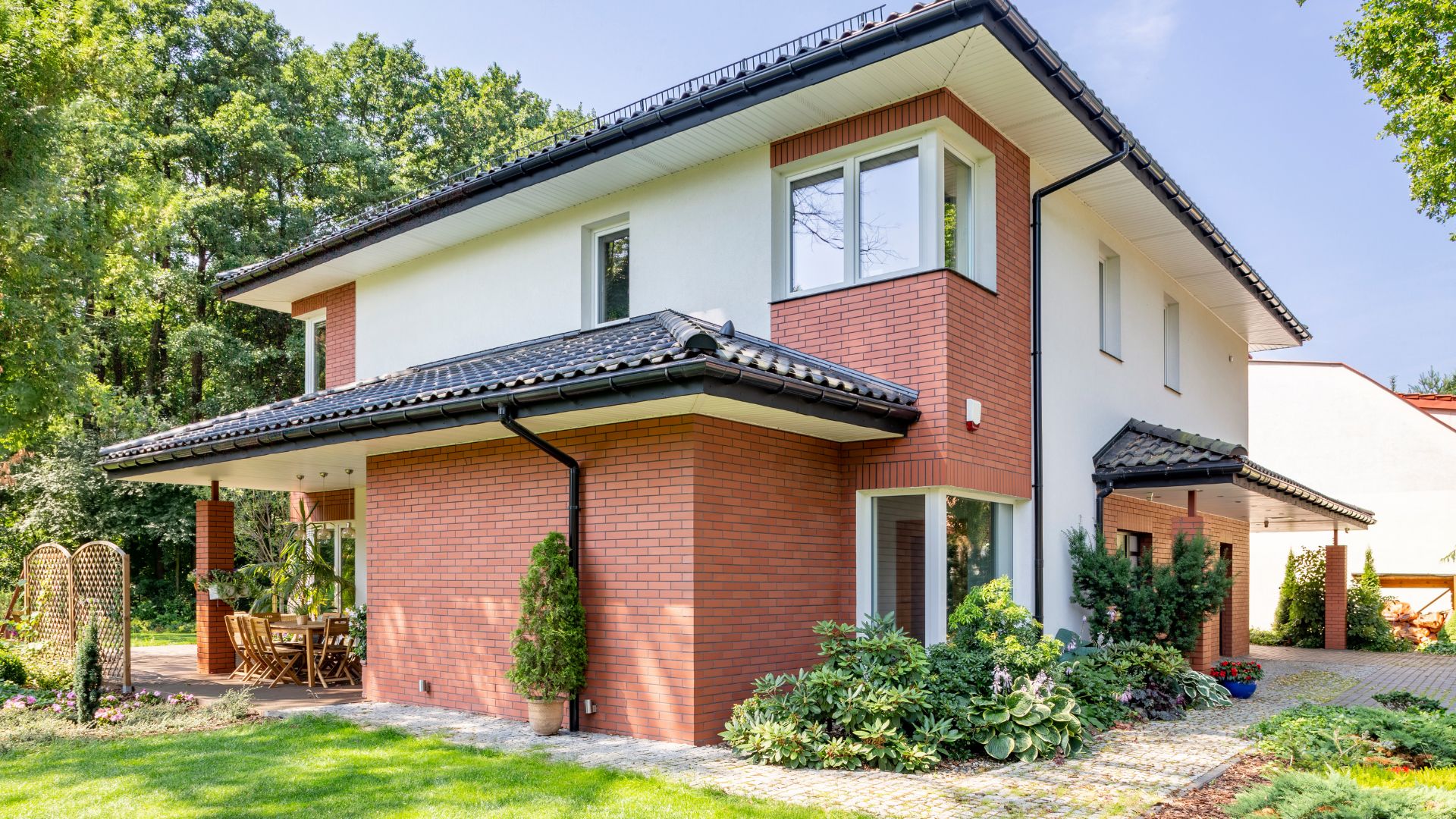 A custom home in Riverside